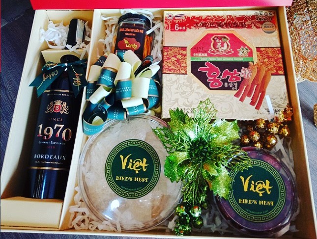 Hộp quà tặng  Long Phụng sum vầy